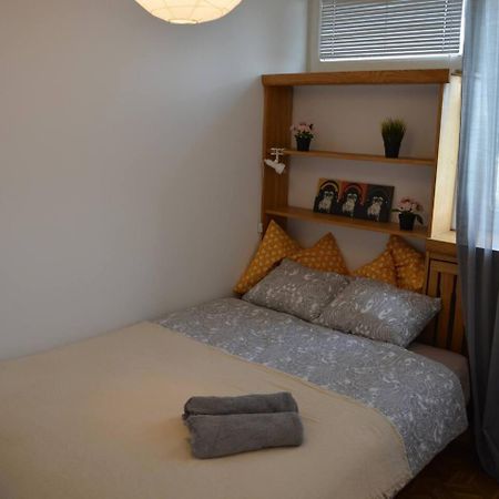 Ohmyhome - Sunny Apartment In City Center Варшава Экстерьер фото