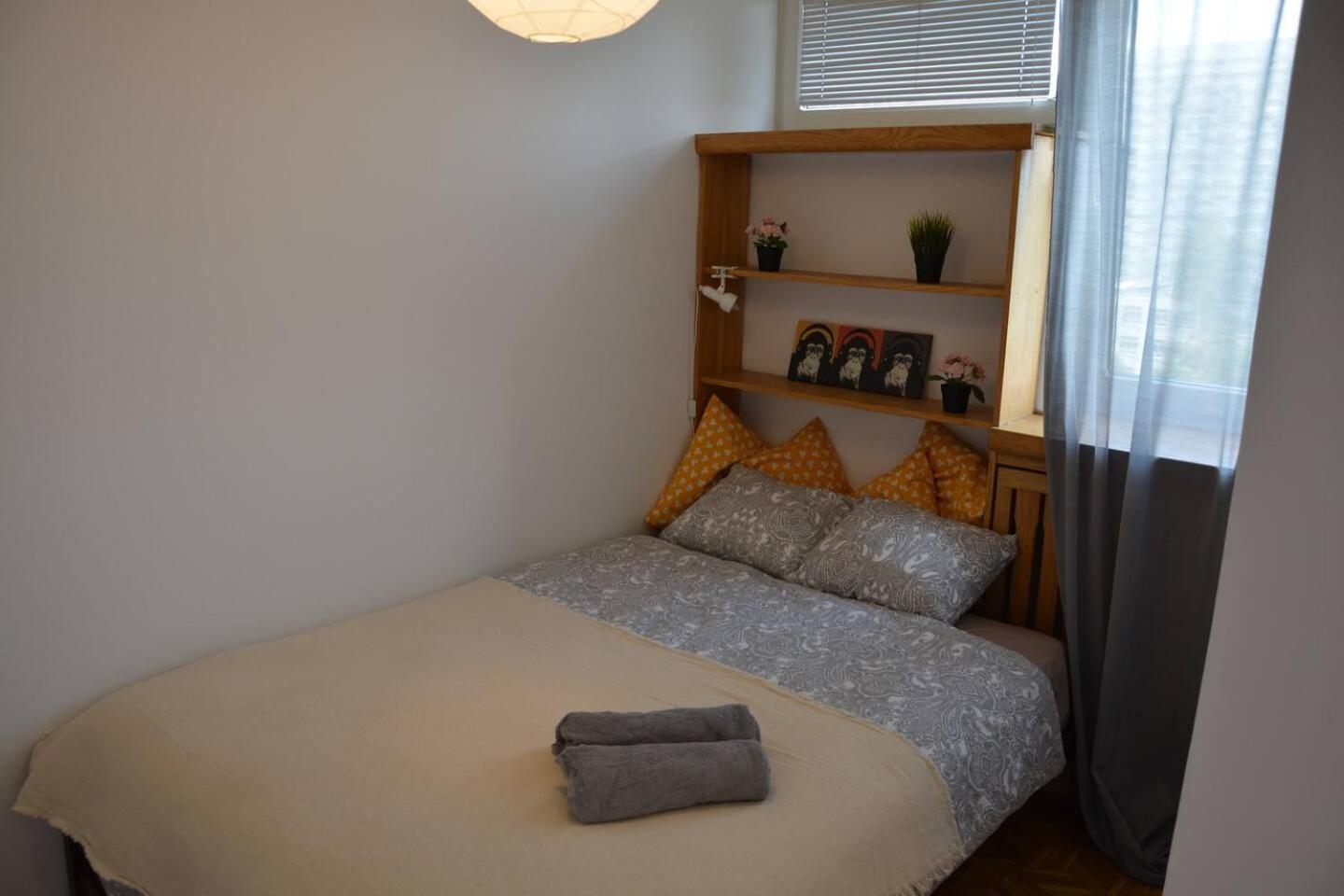 Ohmyhome - Sunny Apartment In City Center Варшава Экстерьер фото